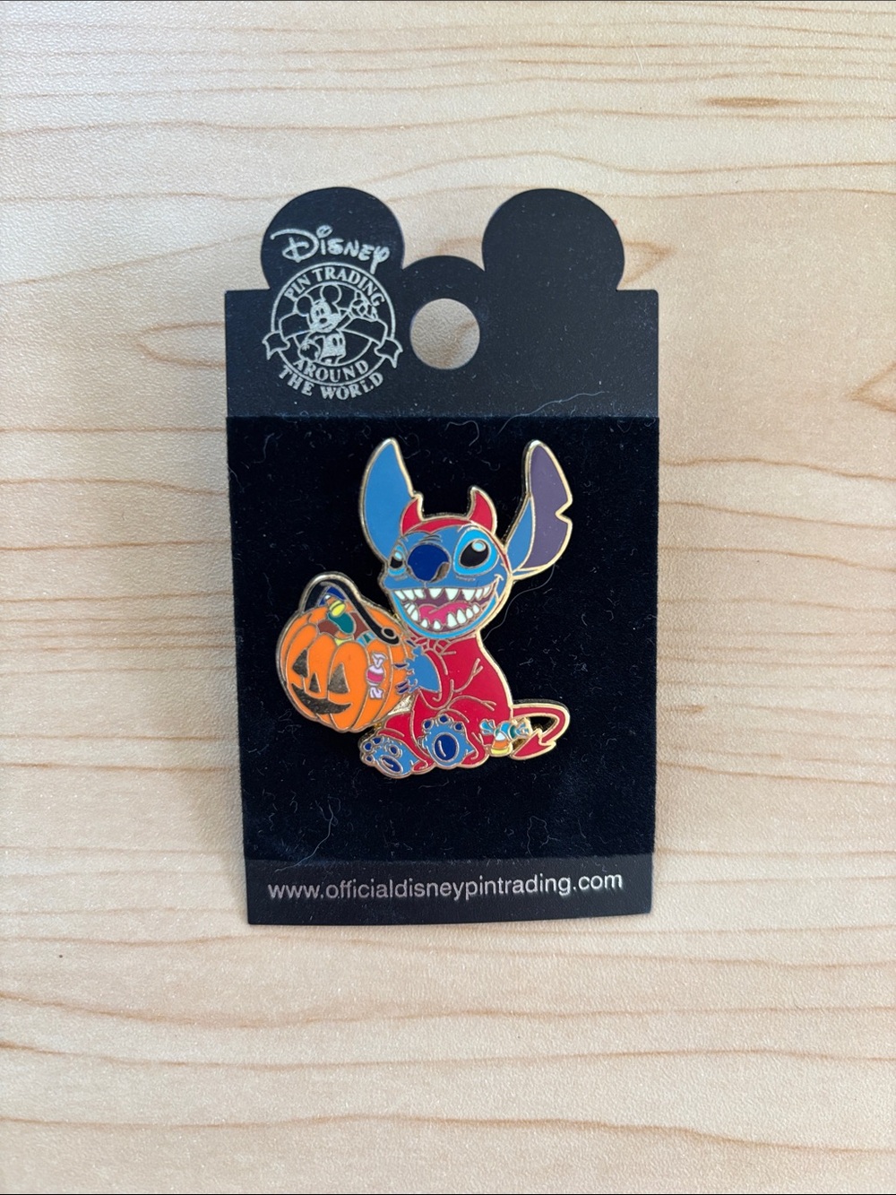 Pin Trading Disney Stitch Halloween as Devil Stitch Sitting pumpkin Pin